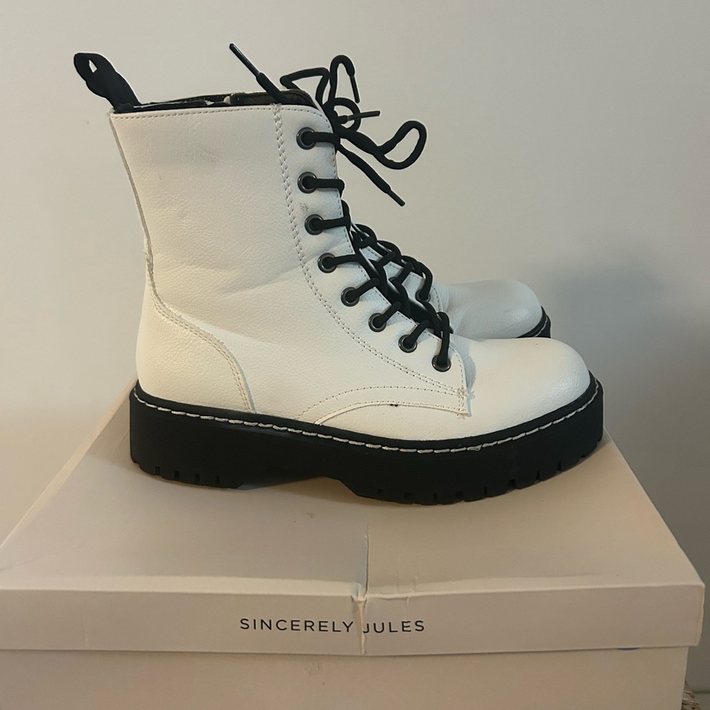 Utility Boots